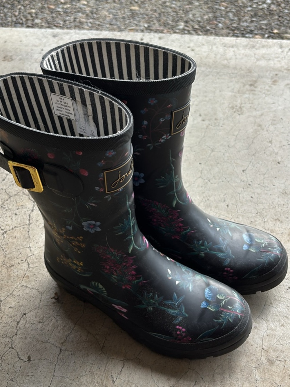 Joules Black Floral Patterned Waterproof Rain Boots